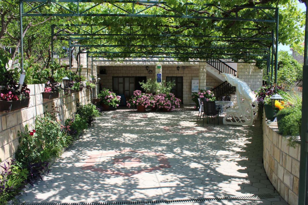 Apartments Sveti Anton Orebić Exterior foto